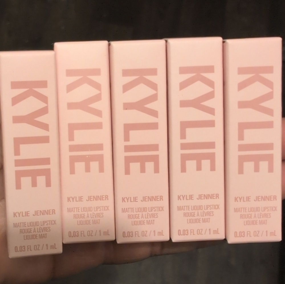 Kylie Cosmetics Matte Liquid Lipstick - 808 Kylie X5